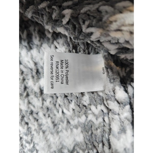 SO Sweater Womens Small Chunky Knit Gray & White Long Sleeve New - Picture 5 of 7